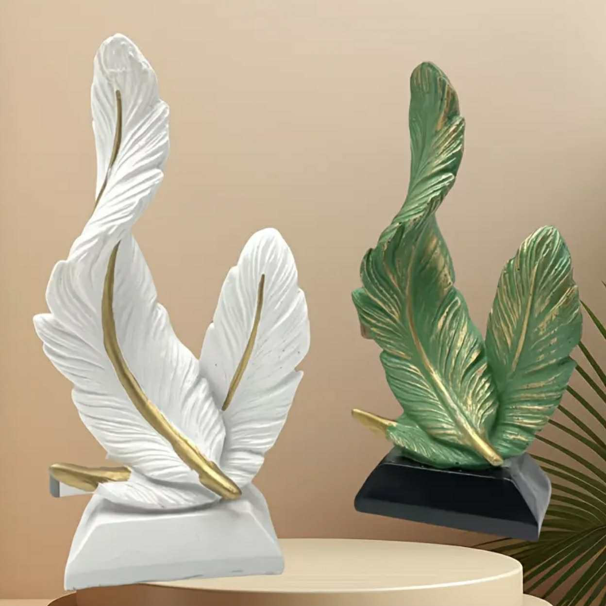 Sculptures de plumes abstraites - Décoration murale en résine blanche. - Décorations - Image 2 - Livraison Maroc