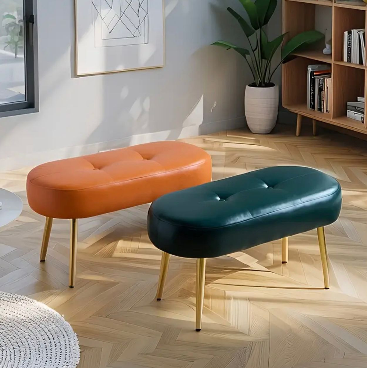 Ottoman moderne en similicuir orange avec pieds dorés - Banquettes - Livraison Maroc