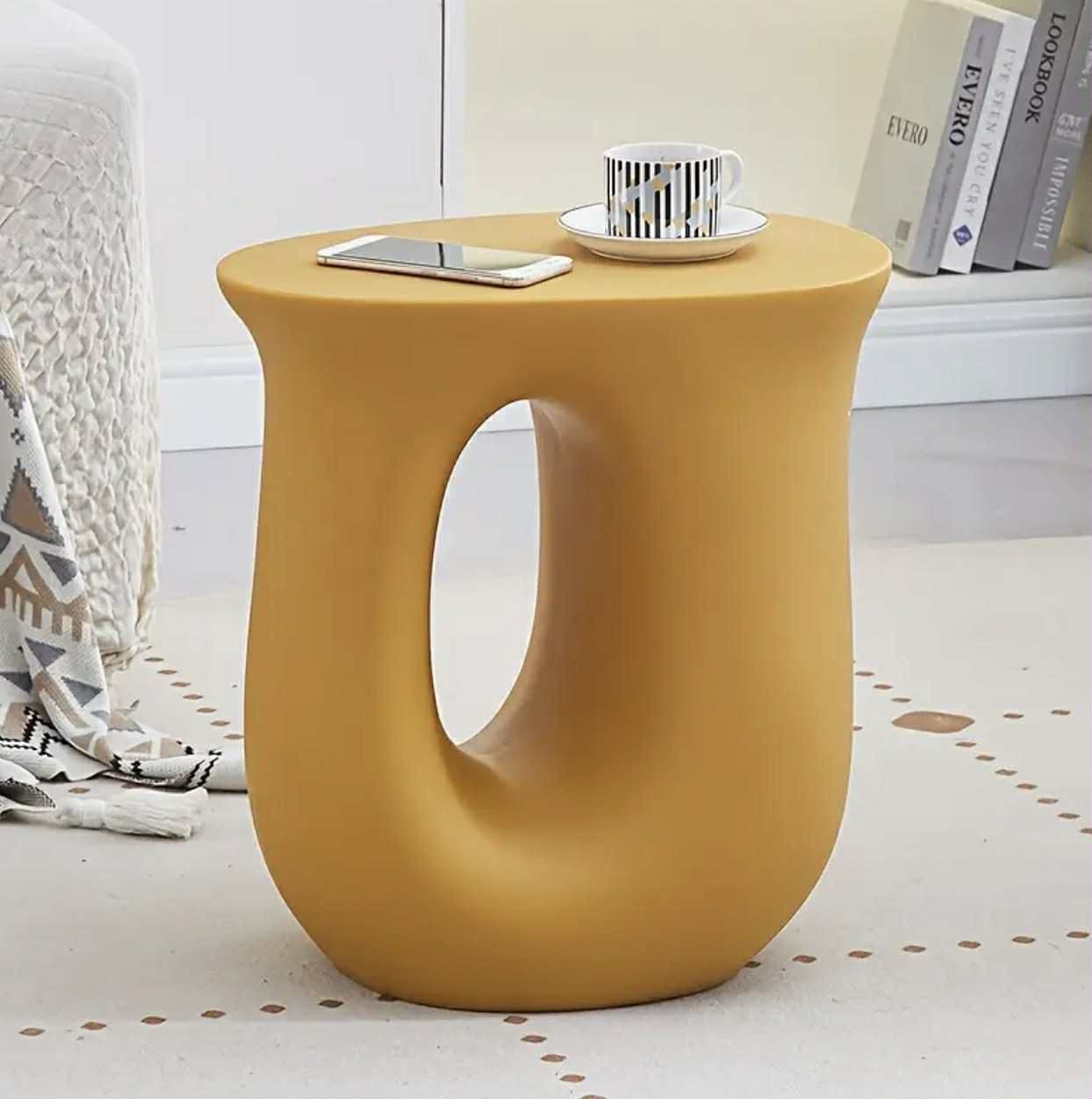 SPH Tabouret de salon crémeux Dopamine tabouret design en forme de U. - Tabourets - Photo detail - Livraison Maroc