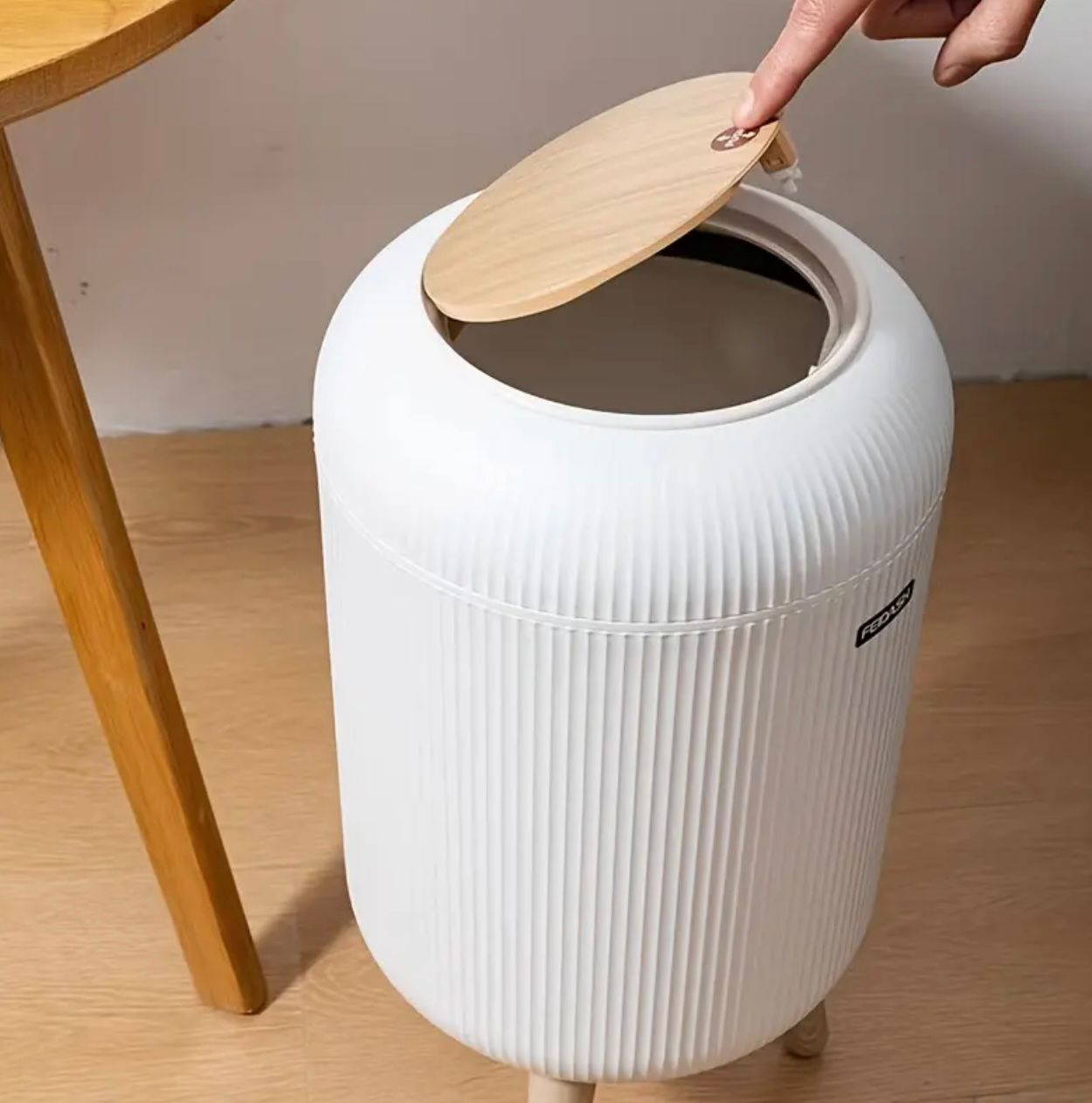Paquet de 2 poubelles modernes avec couvercle Push-to-Close - Poubell. - Accessoires - Image 2 - Livraison Maroc