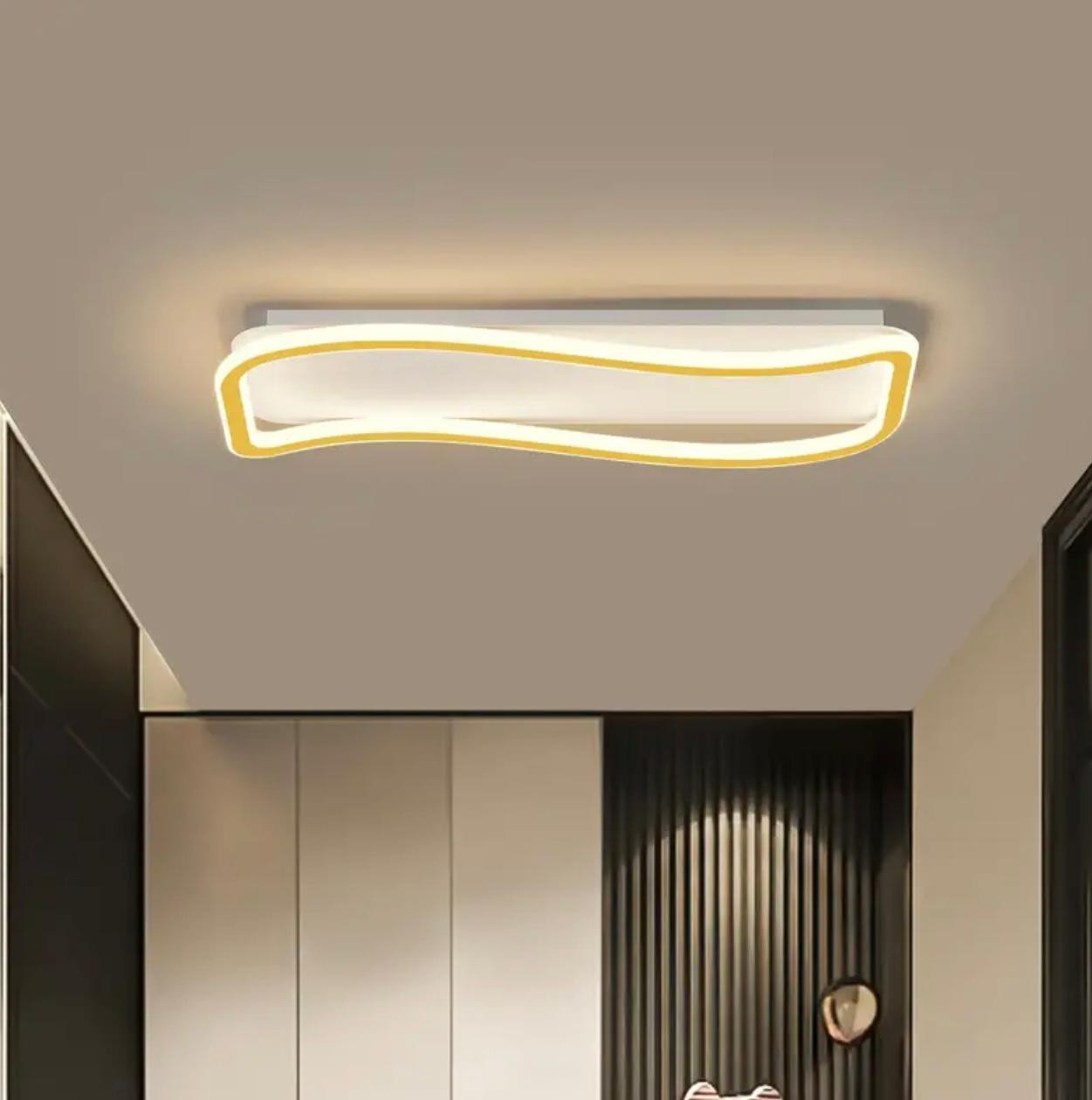 Plafonnier LED moderne avec finition métallique mat